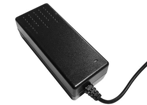 15V 3A ملحقات تركيبات الإضاءة 5m ملاحة GPS 45W جهد ثابت